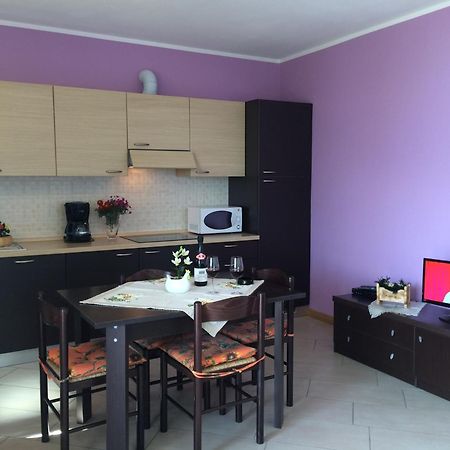 Residence Le Azalee & Spa Vercana Phòng bức ảnh