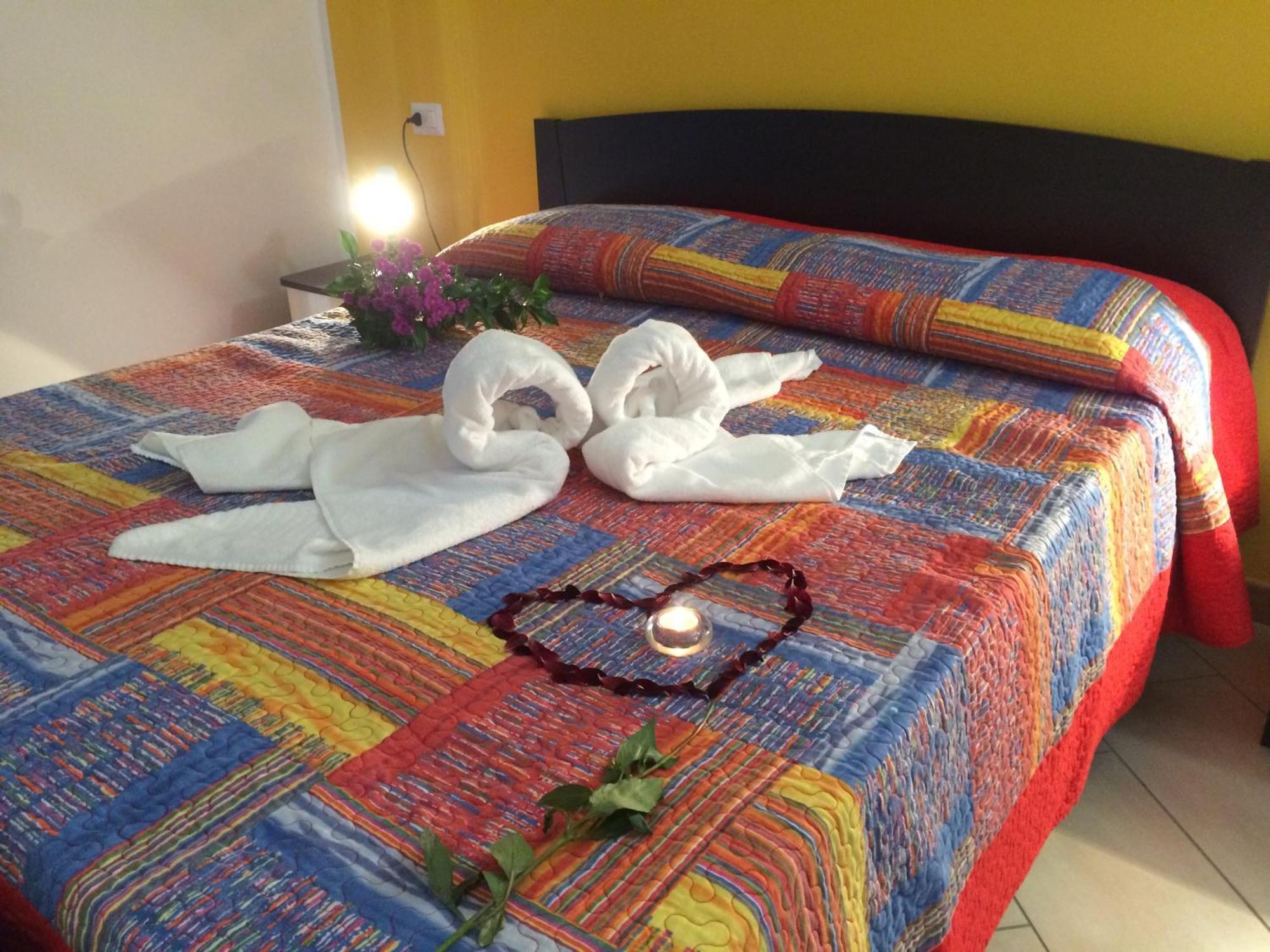 Residence Le Azalee & Spa Vercana Phòng bức ảnh