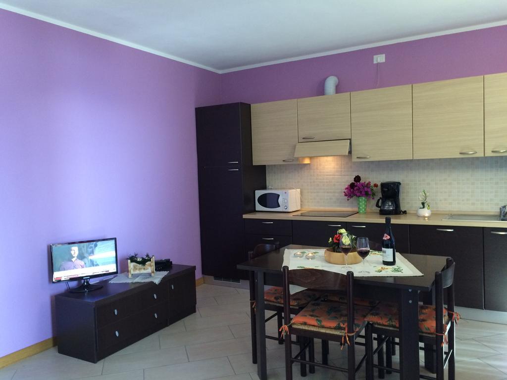 Residence Le Azalee & Spa Vercana Phòng bức ảnh