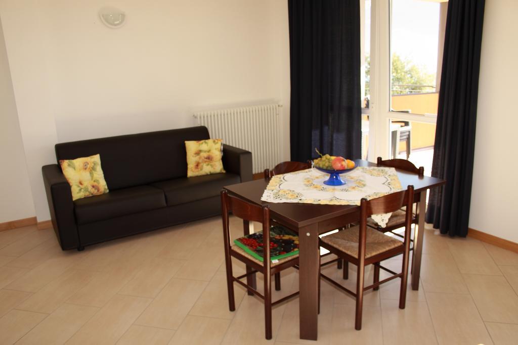 Residence Le Azalee & Spa Vercana Ngoại thất bức ảnh