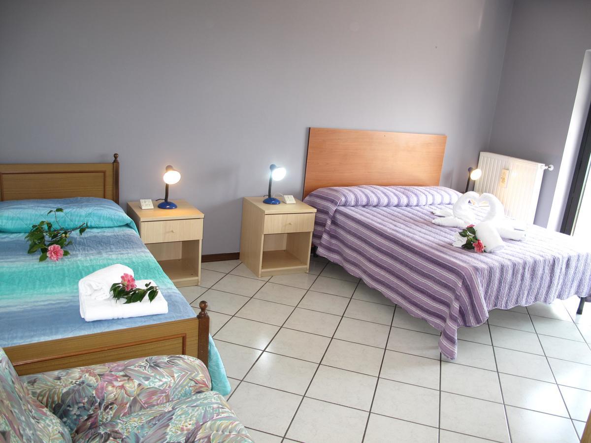 Residence Le Azalee & Spa Vercana Ngoại thất bức ảnh